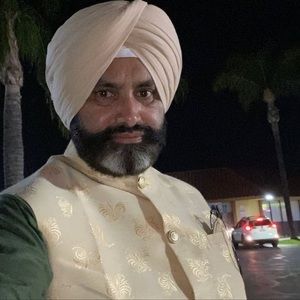 Meet your Posher, Ajit